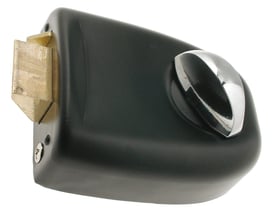 Sort Assa Abloy-kasselås model 1601 set skråt fra siden med synlig låsetunge og blankt drejegreb.