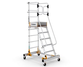 Mobil platform VISTA med 5+1 trin i aluminium og orange detaljer, udstyret med hjul og rækværk.