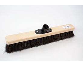 Roliba værkstedskost på 400mm bred med socket og mørke børster på hvid baggrund.