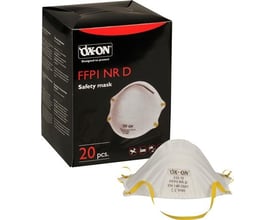 Boisen Safety FFP1NR D-støvmaske uden ventil med hvid maske, vist sammen med sort og rød emballage.
