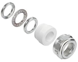 Weidmüller Forskruning PG21 til hus type HQ adskilt i fem komponenter, inklusive metal- og plastdele på hvid baggrund.