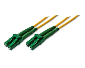 Fiberoptisk patchkabel med to grønne LC/APC duplex konnektorer og gule 2mm LSZH kabler.