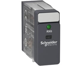 Schneider Electric Harmony RXG stikbensrelæ med 2 C/O kontakter, 5A, 230V AC og grøn indikator-LED. Relæet er kompakt med mærkning.