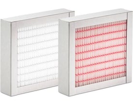 Dantherm filtersæt F7/G4 til HCC2, HCC260 og HCC360 med to plisserede filtre, ét hvidt og ét med rosa folder.