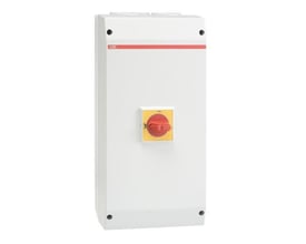 ABB 80A 3-polet sikkerhedsafbryder i hvid plastkapsling med rød/gul drejegreb, vist på hvid baggrund med ABB logo.