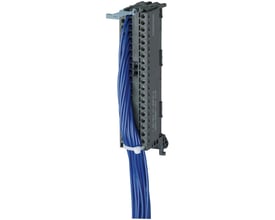 Siemens S7-1500 frontstik med 20 blå halogenfri H05Z-K ledere, 3.2m, vist med skrueterminaler og nummererede indgange.