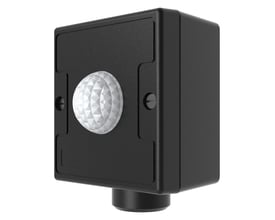 Ansell Lighting OCTO Casambi IP65 påbygnings PIR sensor i sort plast med en hvid facetslebet sensorlinse foran.