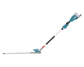 Makita UN001GZ stanghækkeklipper med 60 cm sværd og 40V batteri, viser maskinens teleskopstang.