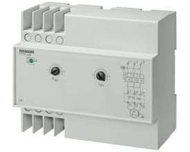 Siemens 5TT3 440 softstarter i grå plast med 3-faset motoranslutning og justeringsskruer for startmoment og opløbstid.