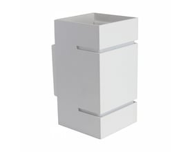 SpectrumLED Squalla Lumo G9-væglampe i aluminium, vist skråt forfra med åbning og lysudslip opad og nedad.