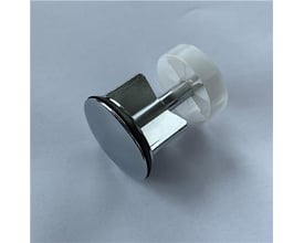 Universal ventillegeme i krom fra K. Neerskov, en prop til løft-op bundventil med blank overflade og hvid plastmekanisme.