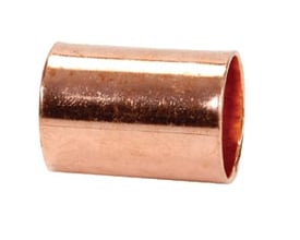 Conex Bänninger lodde-skydemuffe i kobber, 18 mm, vist vandret med den åbne muffeende mod højre.