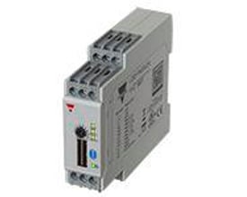 Grå DIN-sløjfe-/loopdetektor fra Carlo Gavazzi med én vejsløjfe og to relæudgange, set skråt forfra.
