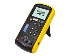 Elma Instruments CA 1623 temperaturkalibrator viser 200.00 ohm på den digitale skærm, med gule og sorte detaljer.