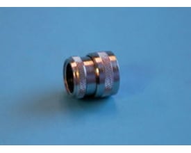 Hanestrom Nito koblingshus til indvendig montering med groft mønstrede ringe for bedre greb, viser ½" indvendig gevind.