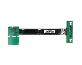 DeLock riser card forbinder mini PCI Express med PCI Express x1 via et fleksibelt kabel på hvid baggrund.