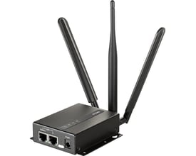CATERPILLAR 4G LTE Cat.4 M2M Dual-SIM VPN-router med sort kabinet, tre antenner og netværksporte foran.
