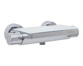 ADORA Exigo Comfort Plus CC150 termostatarmatur i krom med hvid glasplade og tydelig ADORA-logo.