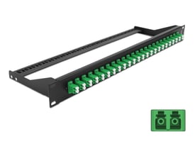 DeLock fiberpatchpanel til 19″ rack med 24 grønne LC duplex-porte, vist skråt forfra.