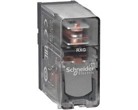 Schneider Electric Harmony RXG stikbensrelæ med 10A mærkestrøm og 230V AC spænding, vist med 1 C/O kontakt og gennemsigtigt plasthus.