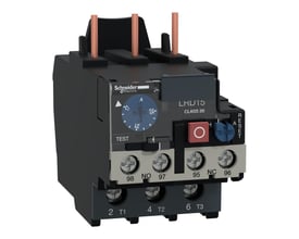 Detalje af Schneider Electric termorelæ LRD1522, viser Schneider Electric logo, justeringsskive og terminaler med mærkning.