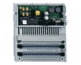 Schneider Electric Modicon Momentum controller med 4 analoge indgange og 2 udgange samt 4 digitale indgange og 2 udgange.