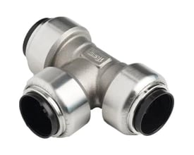 Roth Tee fitting i rustfrit stål til 28 mm rør med blank overflade og sorte klik-ringe. Klar til montering.