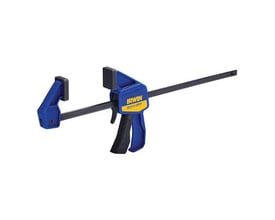 Irwin Quick-Grip mini énhåndstvinge med 300 mm spændvidde og blå/sorte håndtag på hvid baggrund.