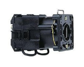Schneider Electric voltmeteromskifter 3F/F+3F/N, viser den modulære konstruktion med sorte plastkomponenter og en frontplade på hvid baggrund.