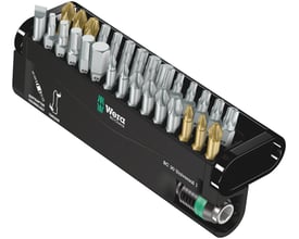 Detaljeret visning af Wera Bitssæt BC 30 Universal 1 med alle 29 bits og Rapidaptor holder, der viser mærkningerne.