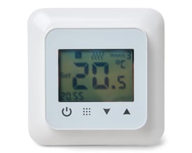 Heatcom HC60 digital termostat i hvid viser 'Set 20.5°C' og 'Weekly', klar til programmering.