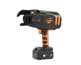 Venstreprofil af Tjep Ultra Grip 40 bindemaskine med batteri, der viser tænd/sluk-knap og ergonomisk håndtag.