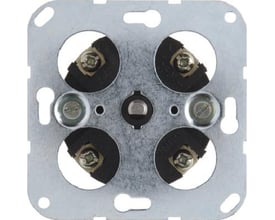 Bagside af Berker 2-polet mekanisk timer, med skrueterminaler og centraljusteringsmekanisme, 250V AC.