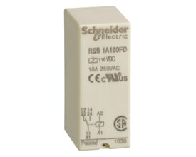 Schneider Electric stikbensrelæ RSB1A160FD, 110VDC, 16A 250VAC, med C/O-kontakt og CE-mærkning.