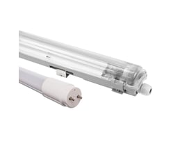 Neutral Limea T8 LED enkeltarmatur med klart beskyttelsesdæksel og separat 24 W LED-rør, set skråt fra enden.