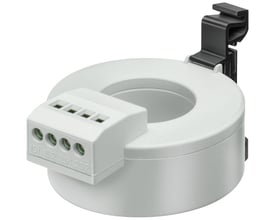 Siemens summationsstrømtransformer med en 30mm gennemføring og 63A mærkstrøm, hvid med sorte klemmer.