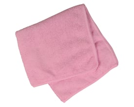 En lyserød mikrofiberklud i størrelsen 32x32cm, perfekt til rengøring af vinduer og glas.