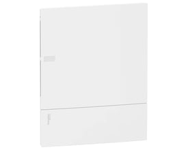 Hvid Schneider Electric Mini Pragma-frontafdækning til 2 rækker med 12 moduler, set skråt forfra med ventilationsslidser.