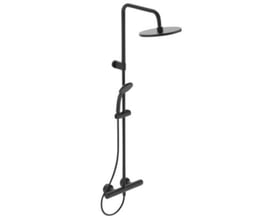 Detaljeret visning af Ideal Standard Idealrain T25 Flex brusesystem i mat sort med termostatbatteri og fleksibel installation.