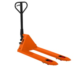 Robust orange FLAIR FL25101 palleløfter med kapacitet på 2500kg og 1150mm gafler, vist på hvid baggrund.