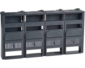 Schneider Electric klemmeafdækning, kort, 4P i mørkegrå plast med åbne sektioner for terminaler.