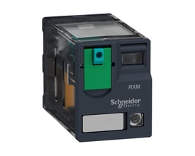Schneider Electric Zelio RXM stikbensrelæ med 6A mærkstrøm og 24V DC forsyning, vist med grøn testknap og LED-indikator.