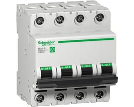 Schneider Electric C60SP-automatsikring med fire sorte vippekontakter, 2 A mærkstrøm og C-kurve, set skråt forfra.