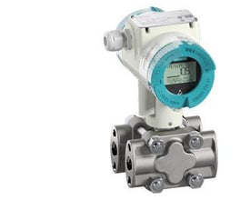 Siemens SITRANS P320 tryktransmitter til gauge pressure med HART (4-20 mA) og display, vist på hvid baggrund.