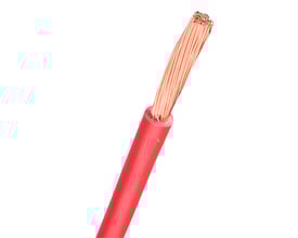 Nexans H07V2-K PVT90 1X6 ledning i rød, med synlige kobbertråde i enden.