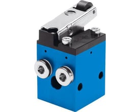 Festo Roller Lever v. RS-4-1/8, en blå pneumatisk komponent med metal arm og sort gummihjul øverst.