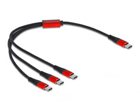 Delock 3-i-1 USB-C ladekabel i sort med røde detaljer, har tre USB Type-C hanstik og et samlingspunkt.
