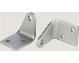 To WindowMaster WAB 836A motorbeslag i metal, vist fra forskellige vinkler på en neutral baggrund.