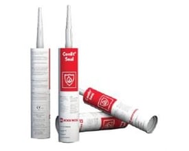 Tre patroner Conlit Seal 800 brandfugemasse fra Rockwool, der viser produktets hvide og røde design med flammesymbol.