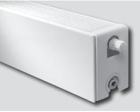 Thermrad Super8 Plan type 22 radiator i hvid med en højde på 200mm og en længde på 1200mm, vist på siden med synlig justeringsknap.